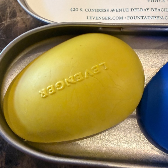 Levenger ERGOERASER Includes 3 Erasers - NEW - Picture 7 of 7